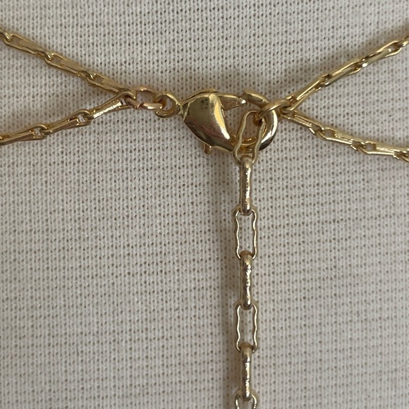 Elegant Gold Layered Necklace - Picture 3 of 4